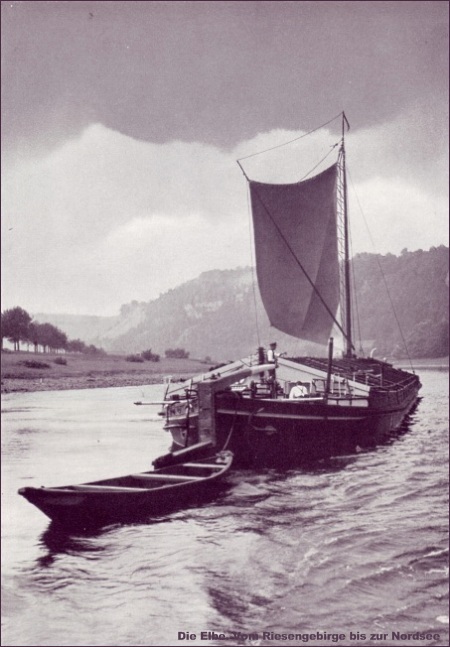 Auf sich fahren auf der Elbe